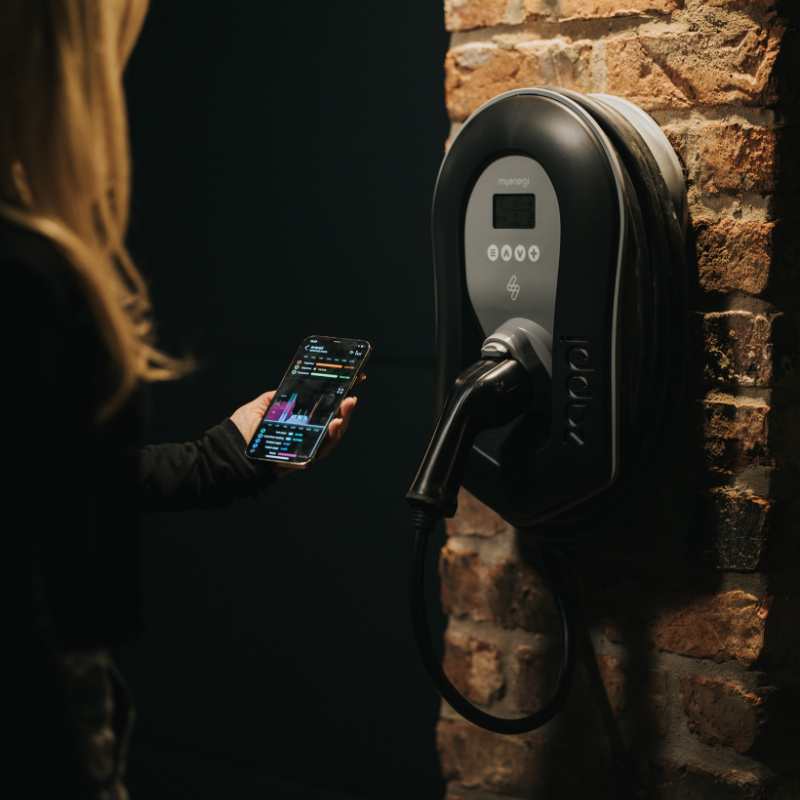 EV Chargermyenergi zappi ZAPPI-2H22TB EV Charge Point 22kW Eco-Smart Three Phase Tethered Black - hubPOWER